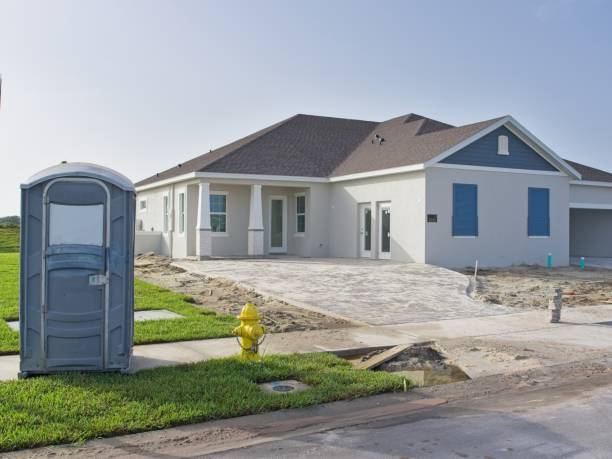 Best Portable restroom trailer rental  in Hiawatha, KS