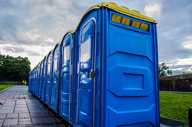 Best Emergency porta potty rental  in Hiawatha, KS